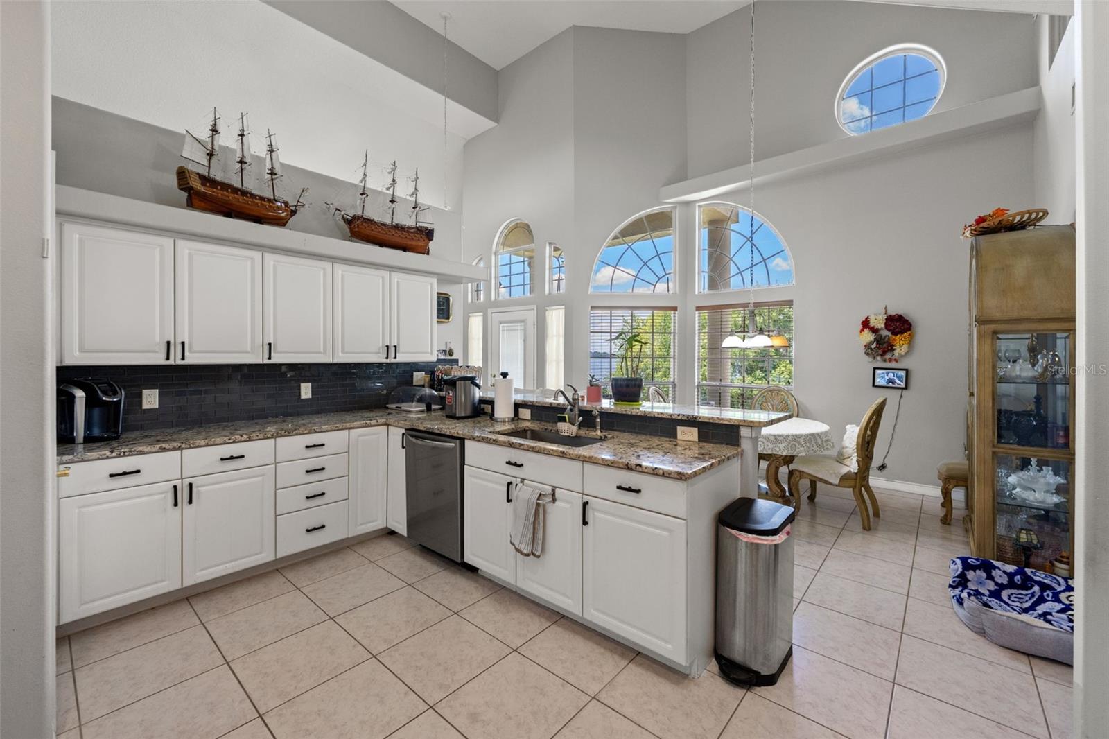 SUNSET RIDGE - Residential