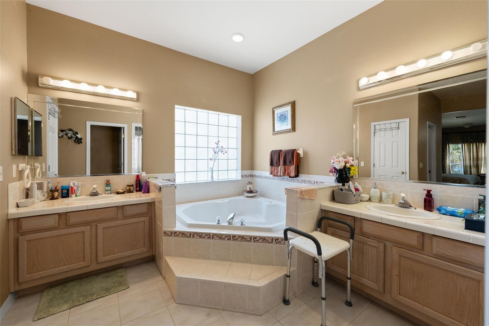 SUNSET RIDGE - Residential