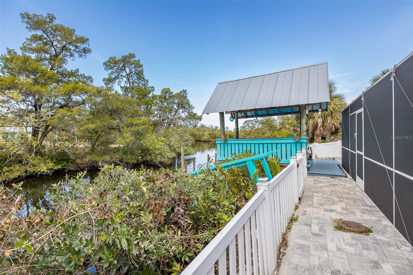 MARTHAS VINEYARD - Residential