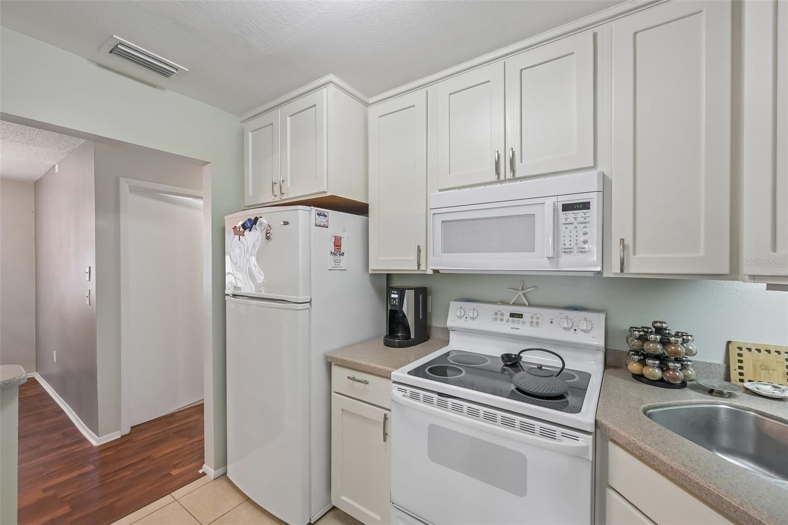 DESOTO SQUARE VILLAS PH I - Residential