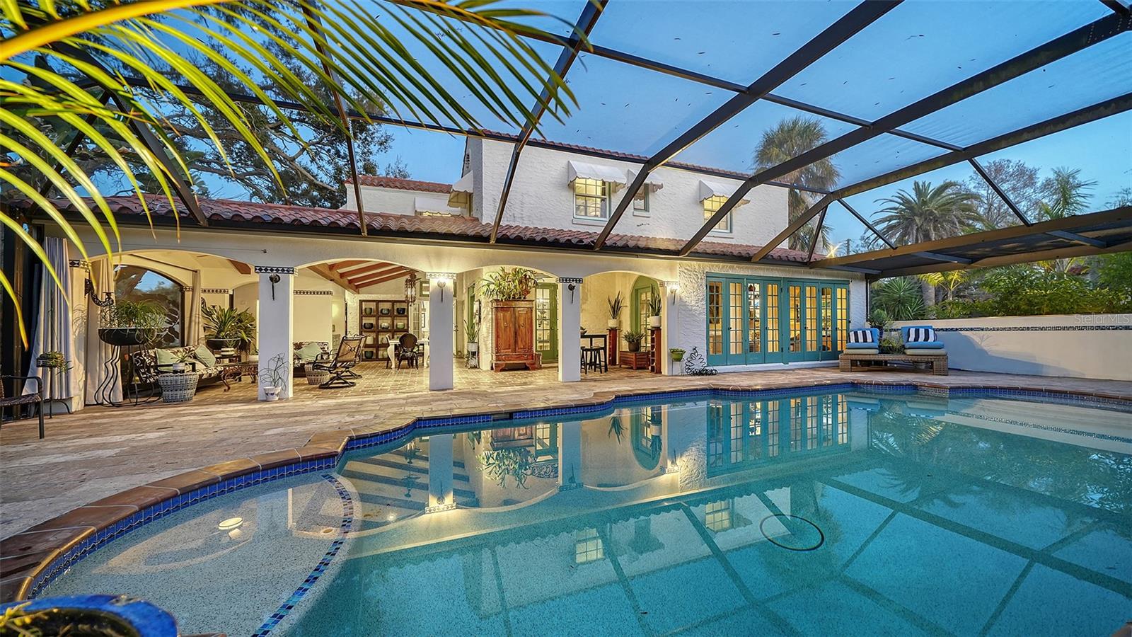 SAPPHIRE SHORES - Residential