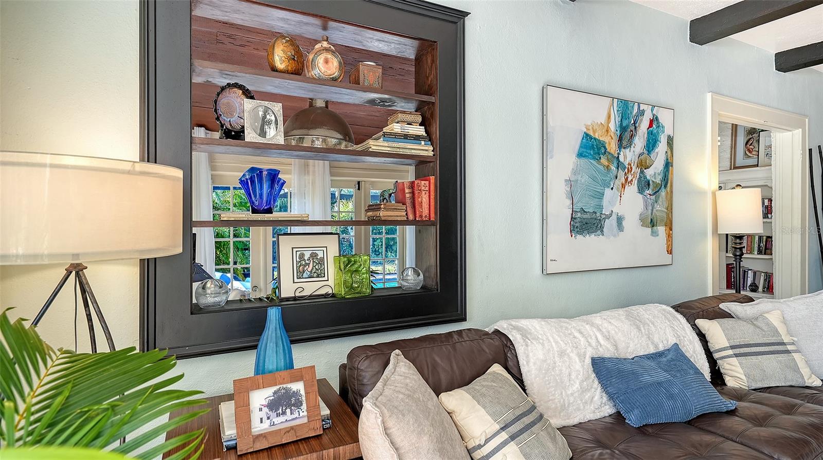 SAPPHIRE SHORES - Residential