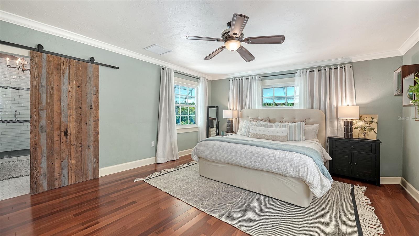 SAPPHIRE SHORES - Residential
