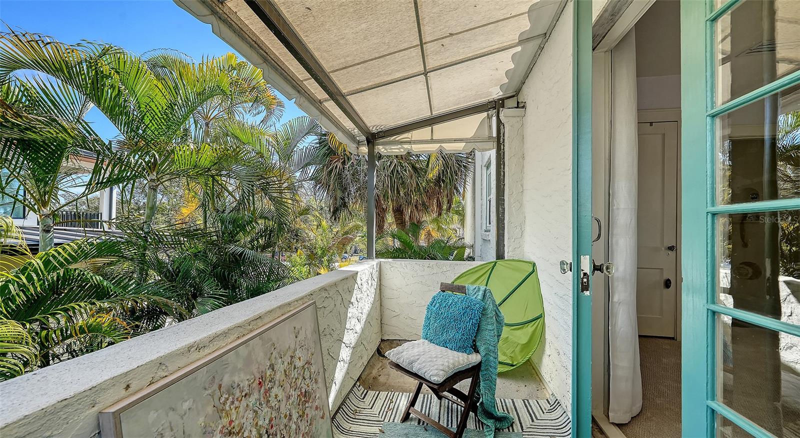 SAPPHIRE SHORES - Residential