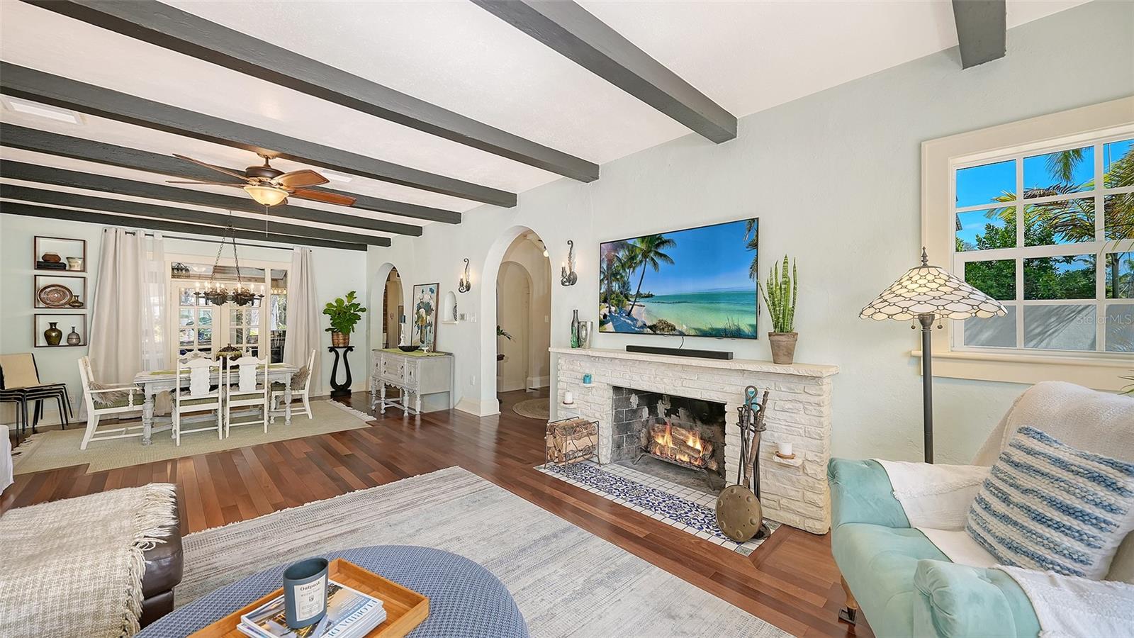SAPPHIRE SHORES - Residential