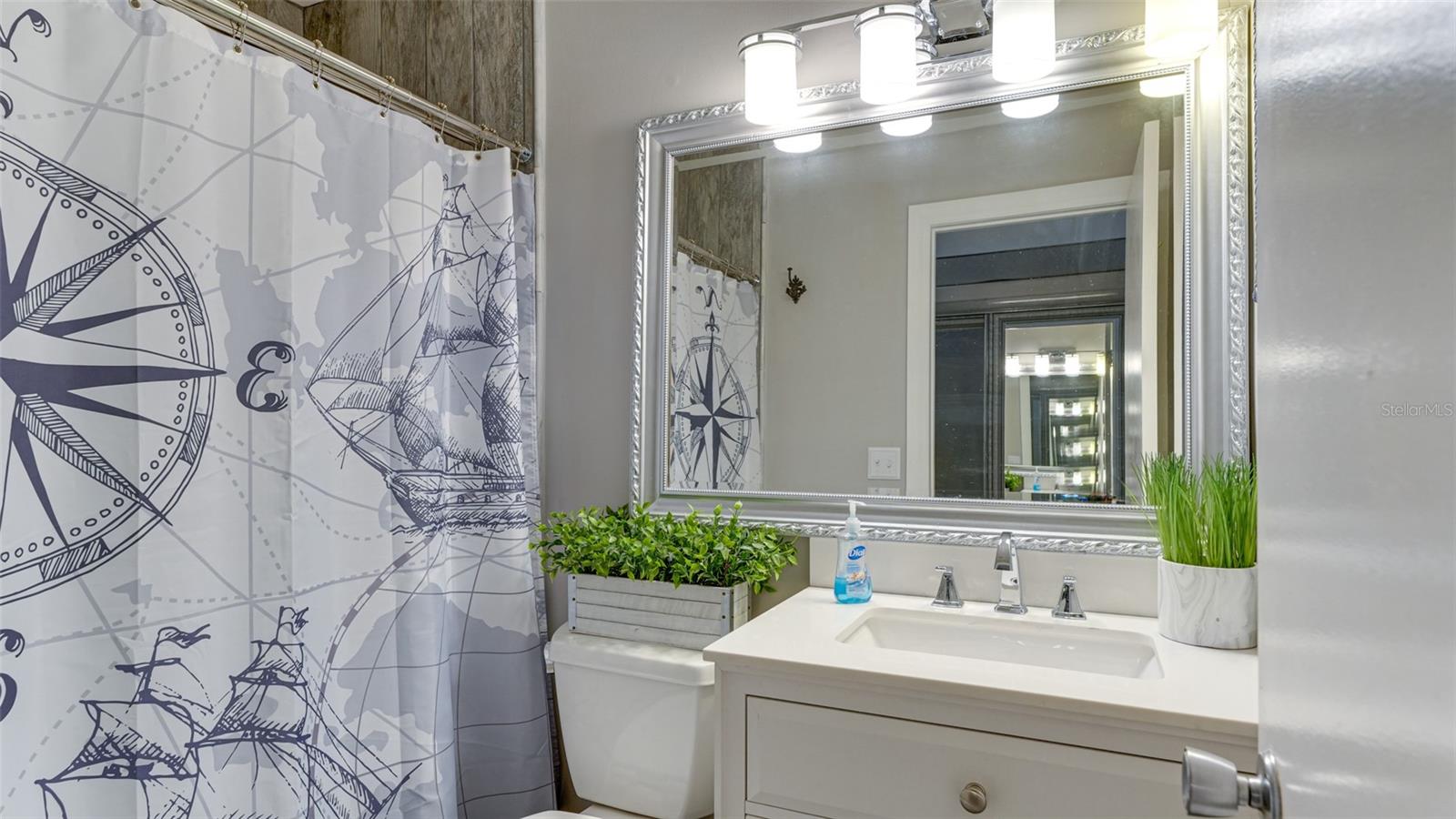 BAYSHORE ON THE LAKE CONDOMINIUM - Residential