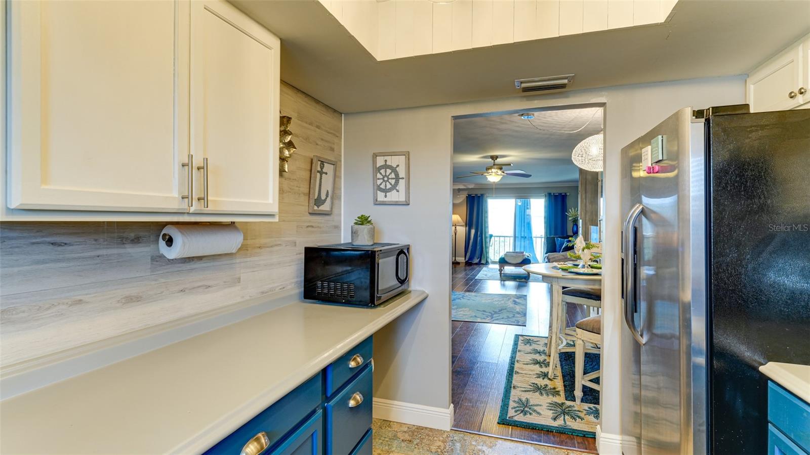 BAYSHORE ON THE LAKE CONDOMINIUM - Residential
