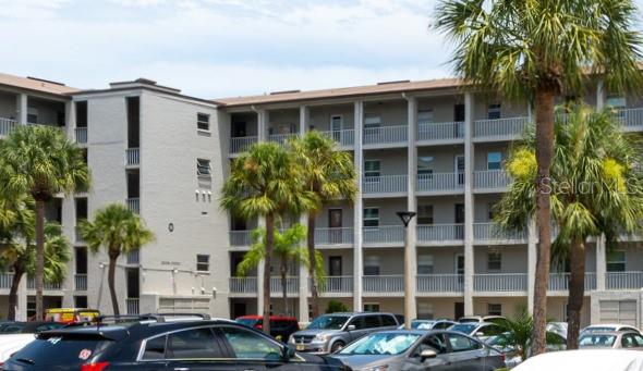 BAYSHORE ON THE LAKE CONDOMINIUM - Residential