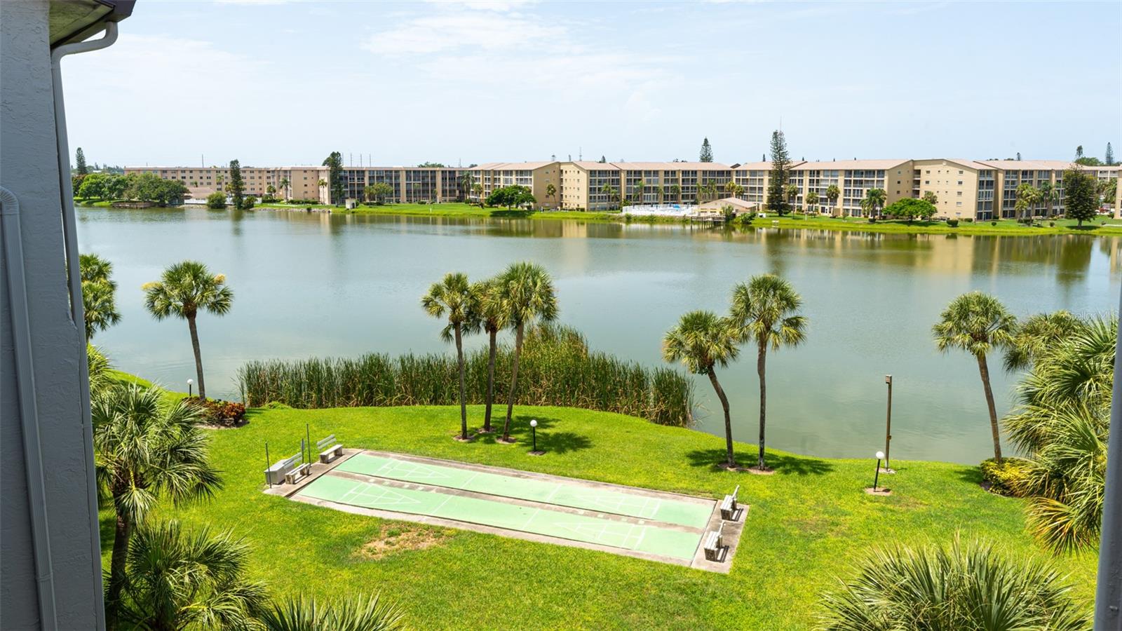 BAYSHORE ON THE LAKE CONDOMINIUM - Residential