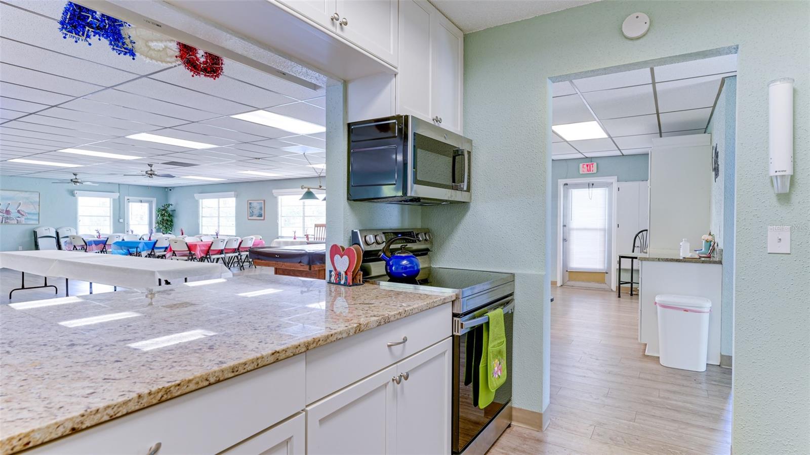 BAYSHORE ON THE LAKE CONDOMINIUM - Residential