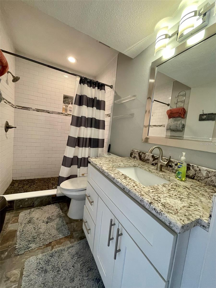 ROBINSON HEIGHTS SUB - Residential Lease