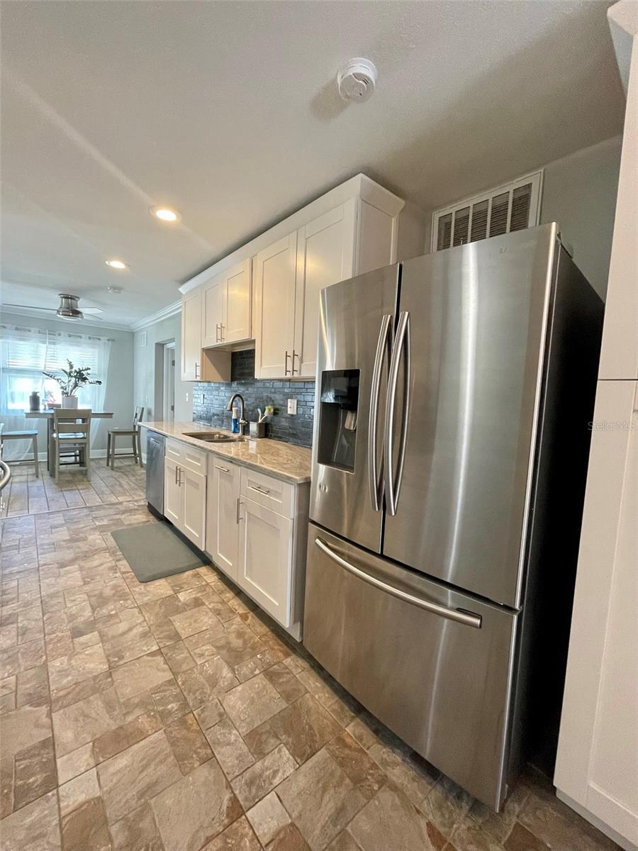 ROBINSON HEIGHTS SUB - Residential Lease