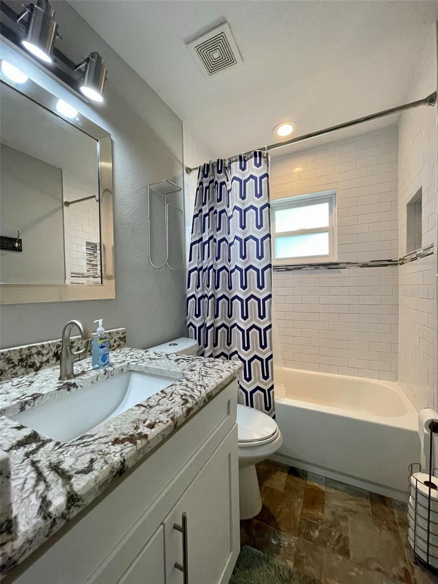 ROBINSON HEIGHTS SUB - Residential Lease