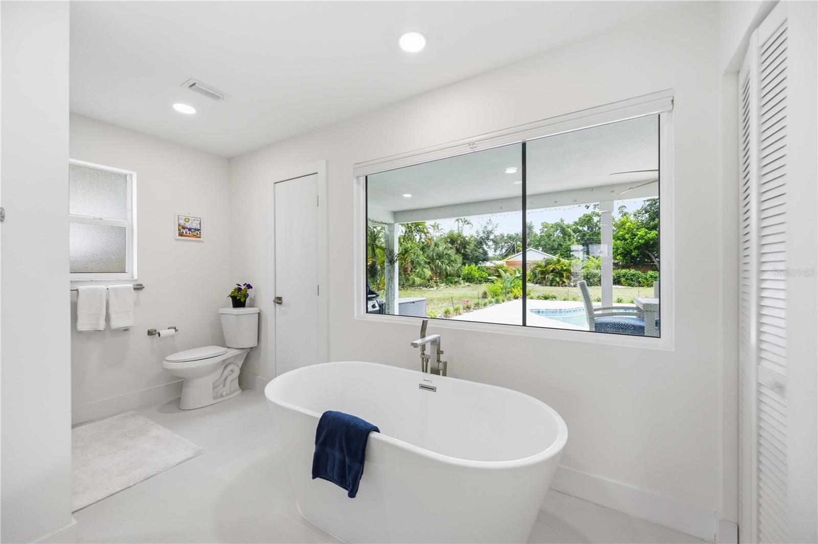MANASOTA GARDENS - Residential