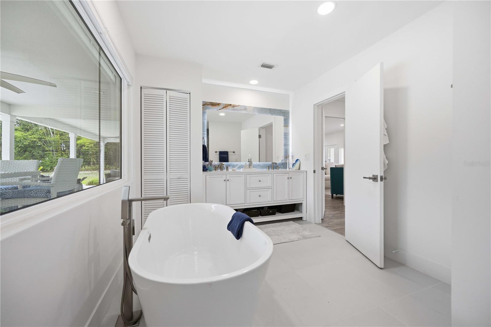 MANASOTA GARDENS - Residential