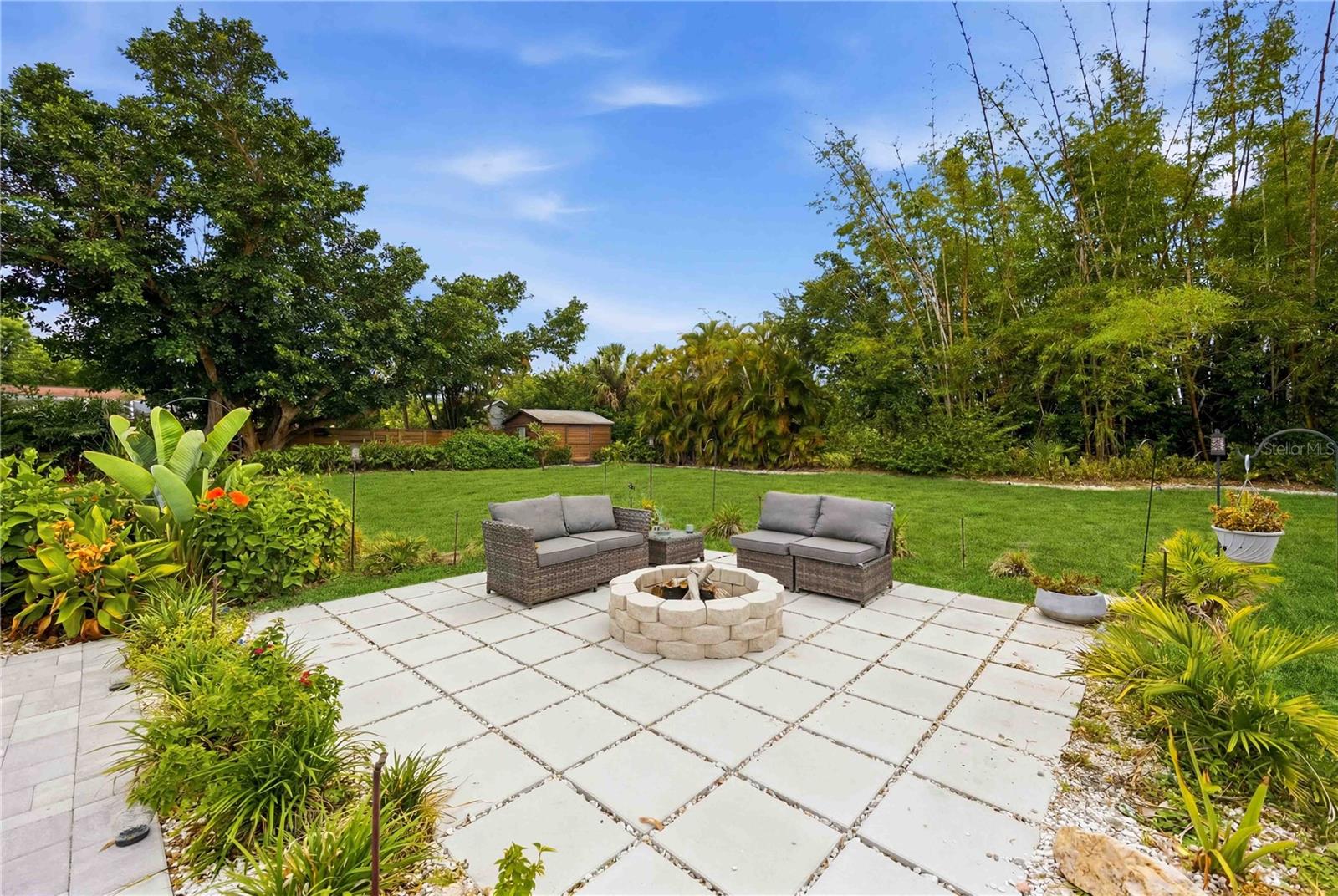 MANASOTA GARDENS - Residential