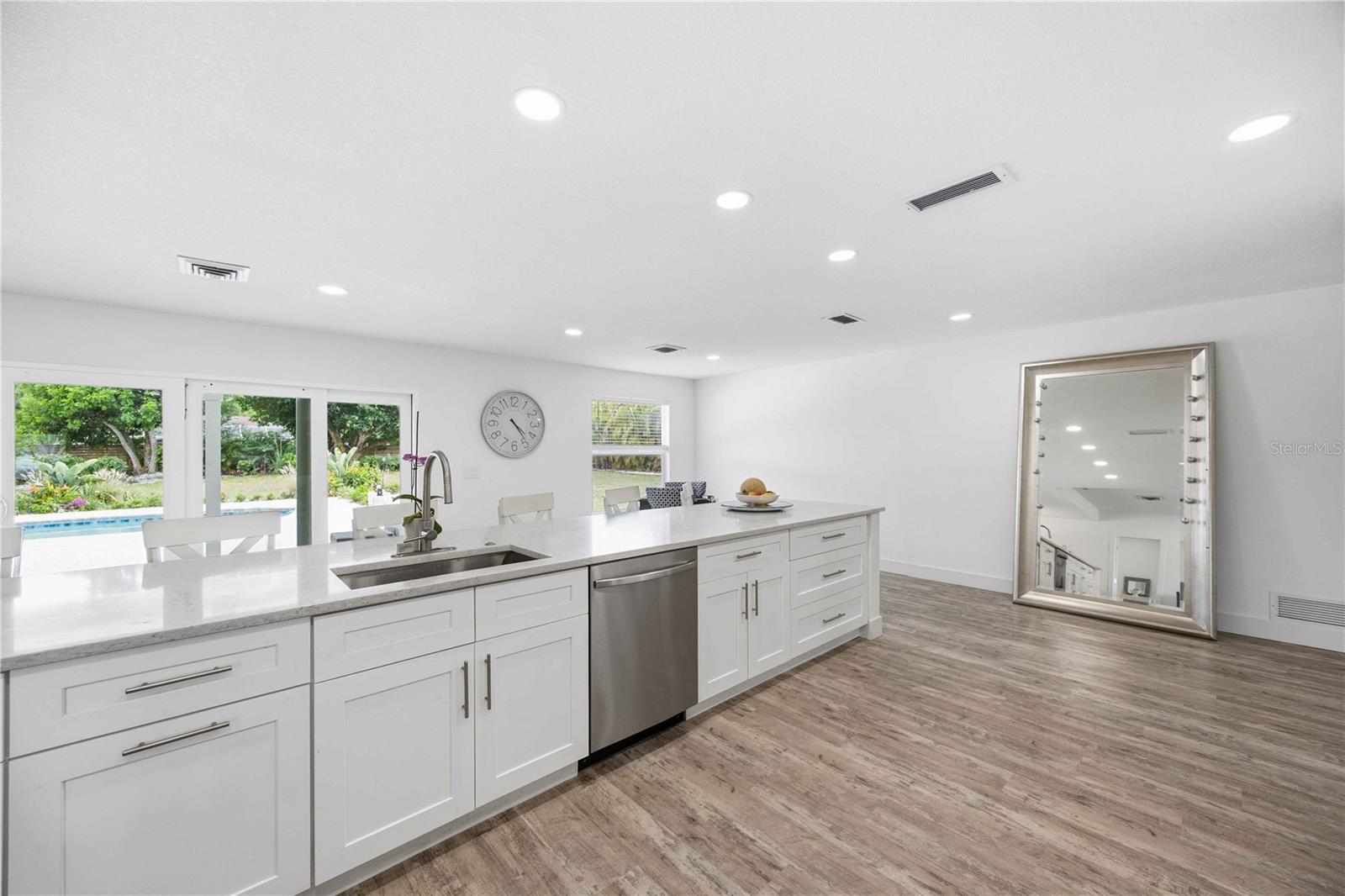 MANASOTA GARDENS - Residential