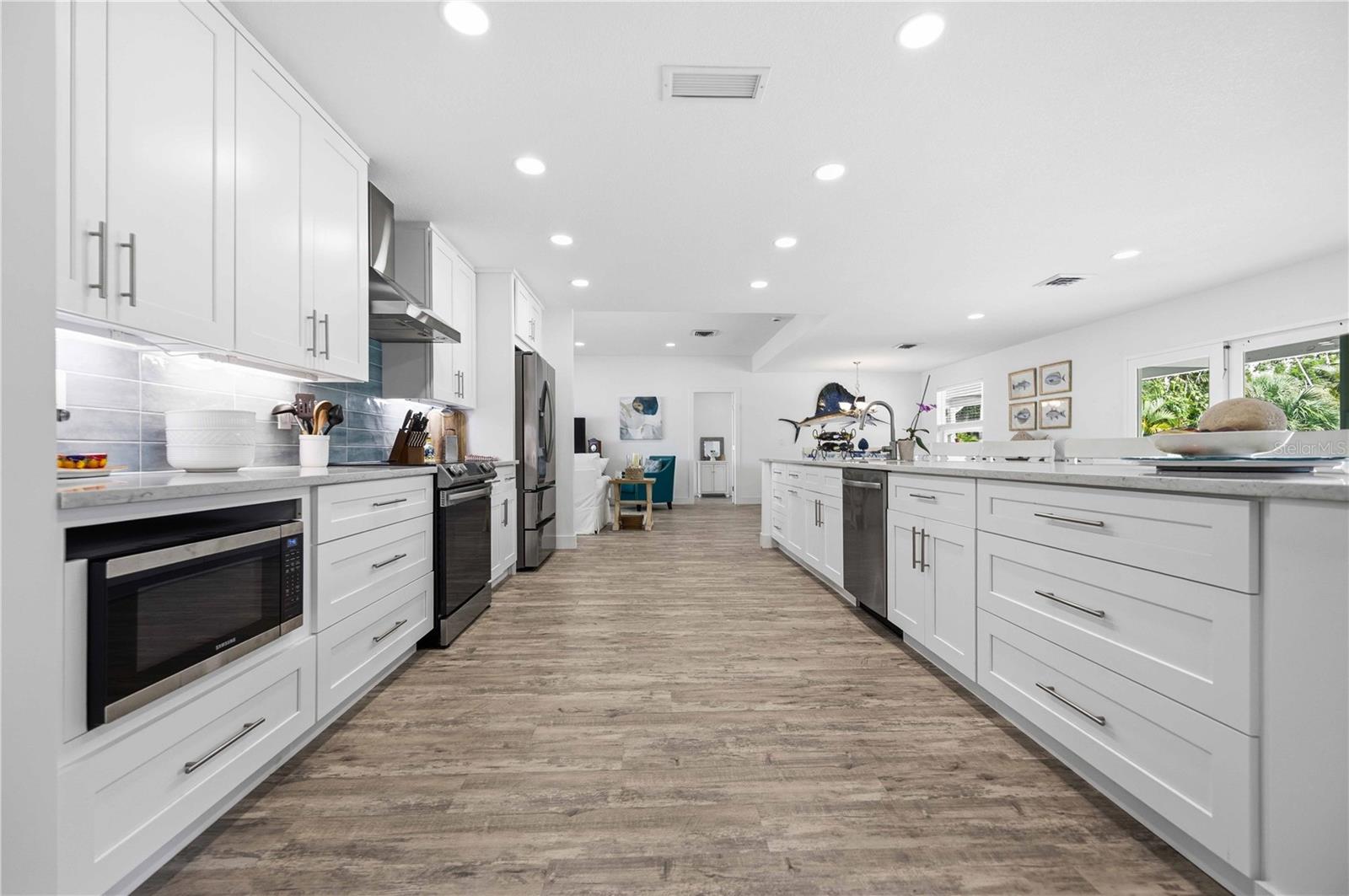 MANASOTA GARDENS - Residential