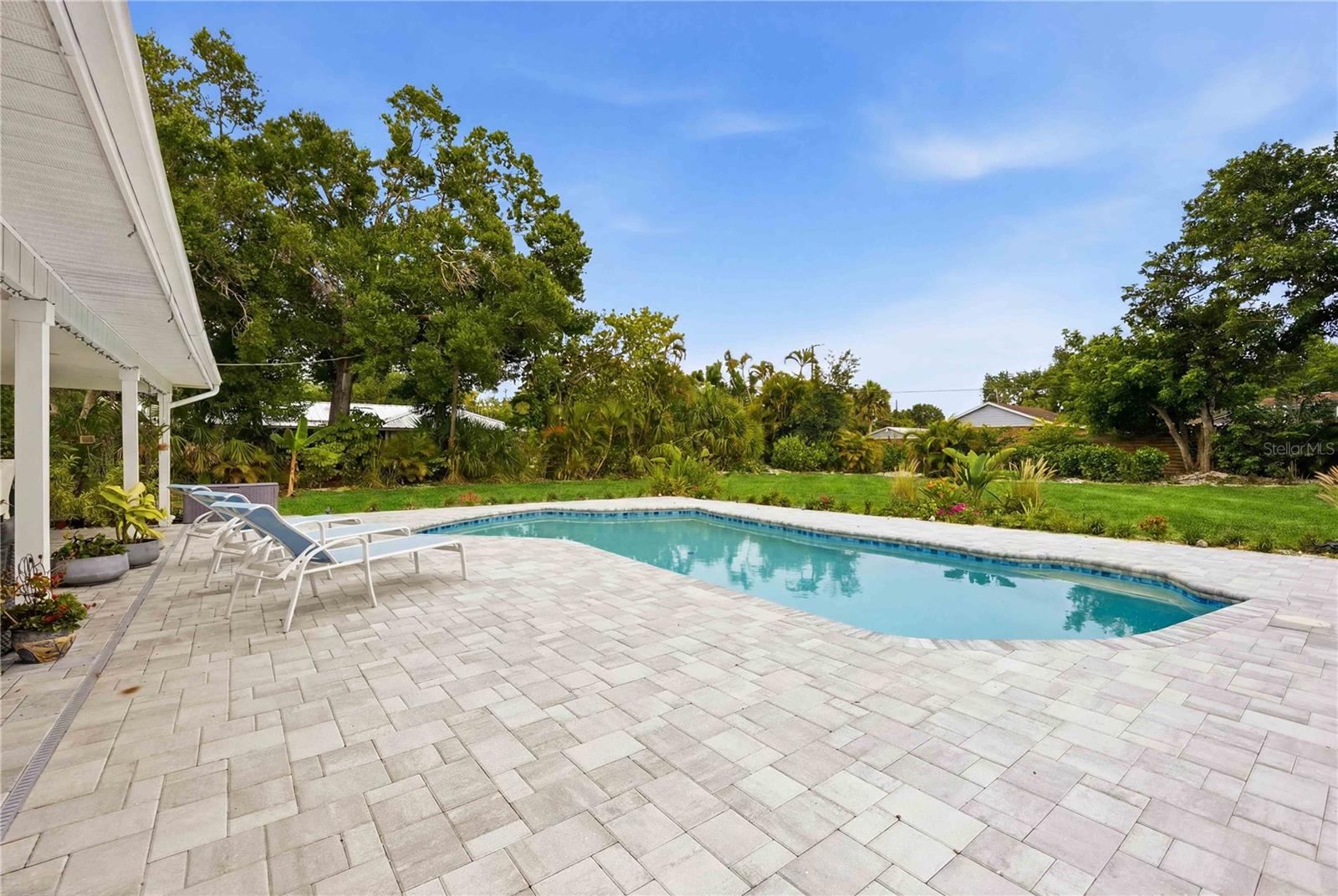 MANASOTA GARDENS - Residential