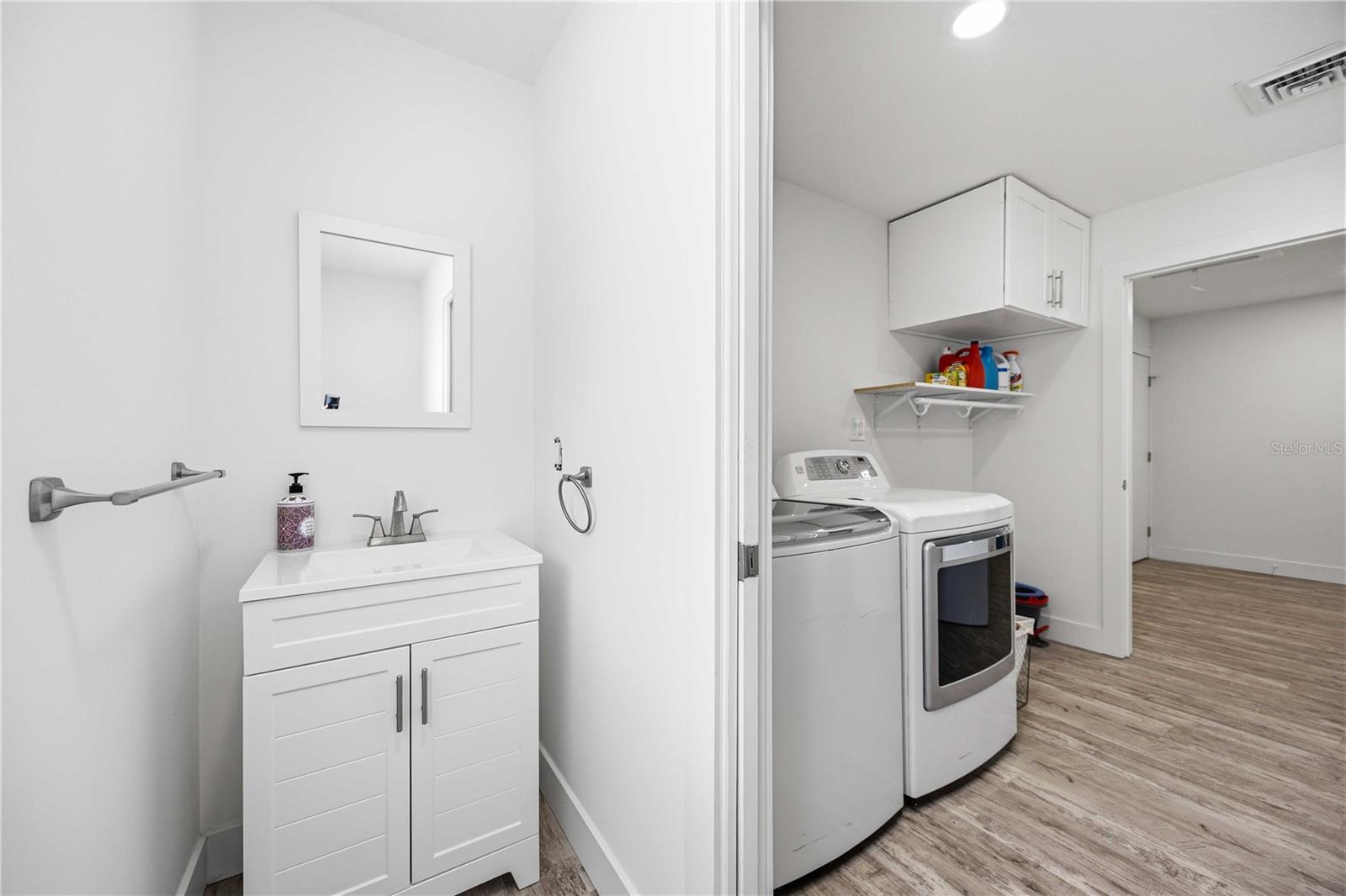 MANASOTA GARDENS - Residential