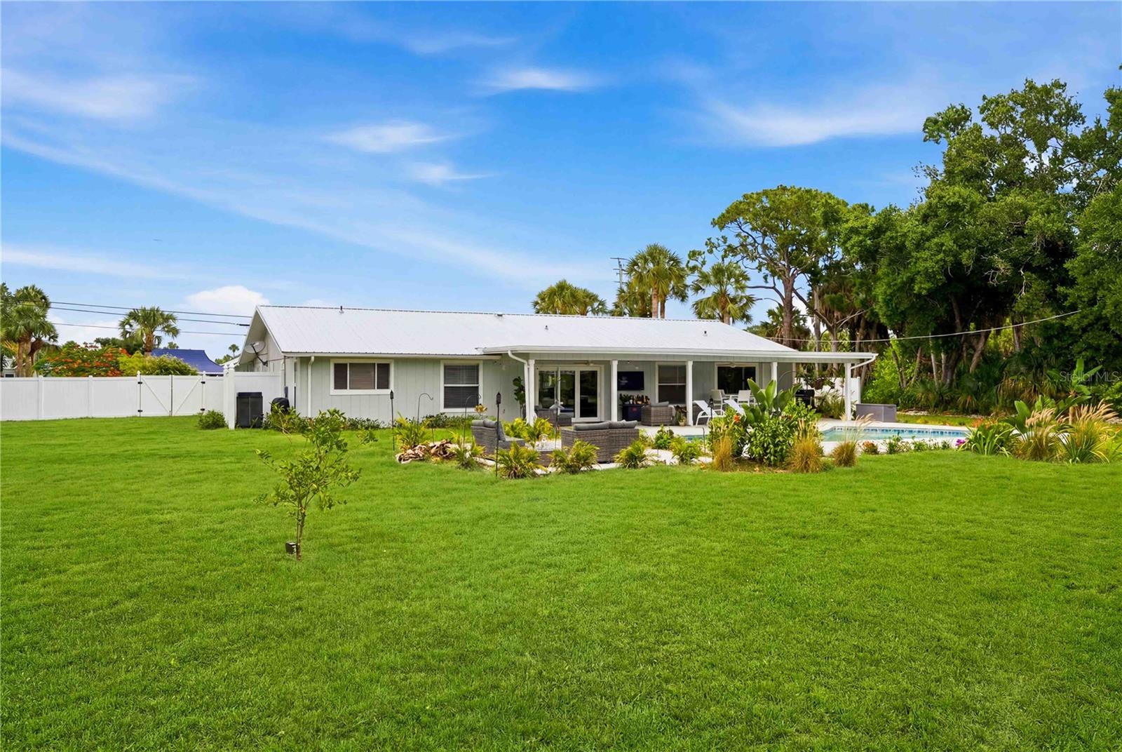 MANASOTA GARDENS - Residential