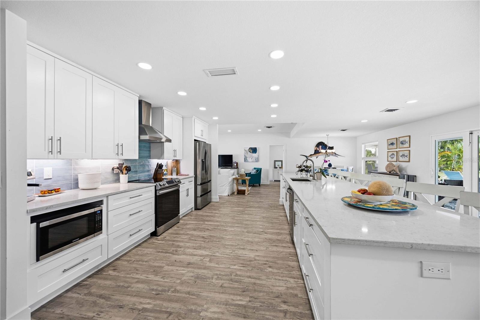 MANASOTA GARDENS - Residential