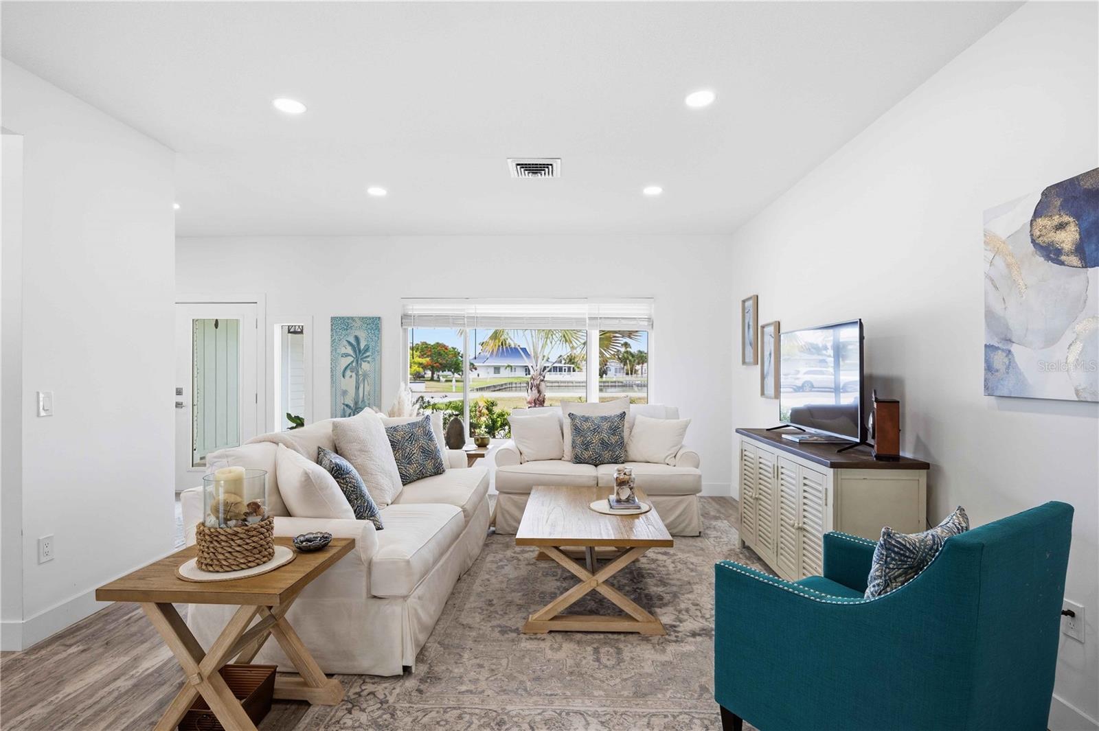MANASOTA GARDENS - Residential
