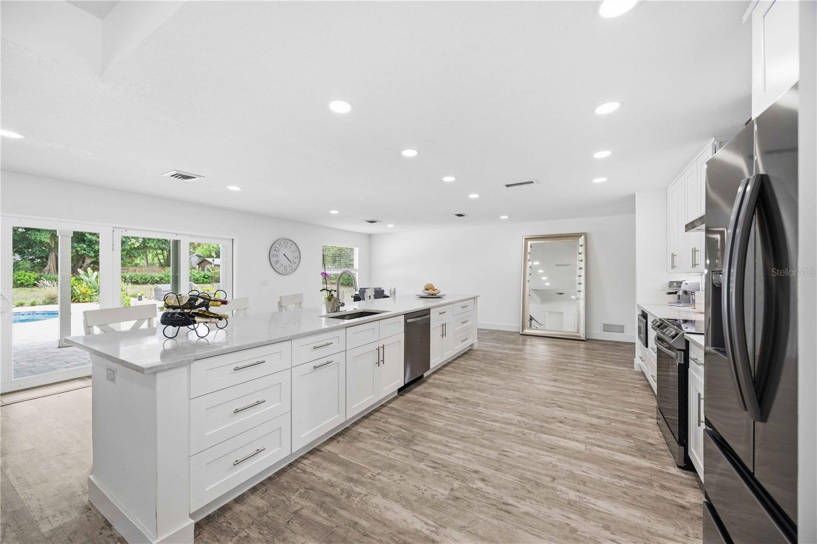 MANASOTA GARDENS - Residential