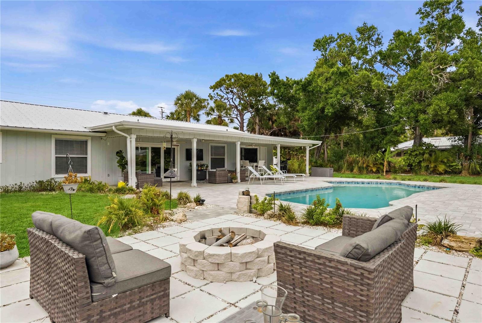 MANASOTA GARDENS - Residential