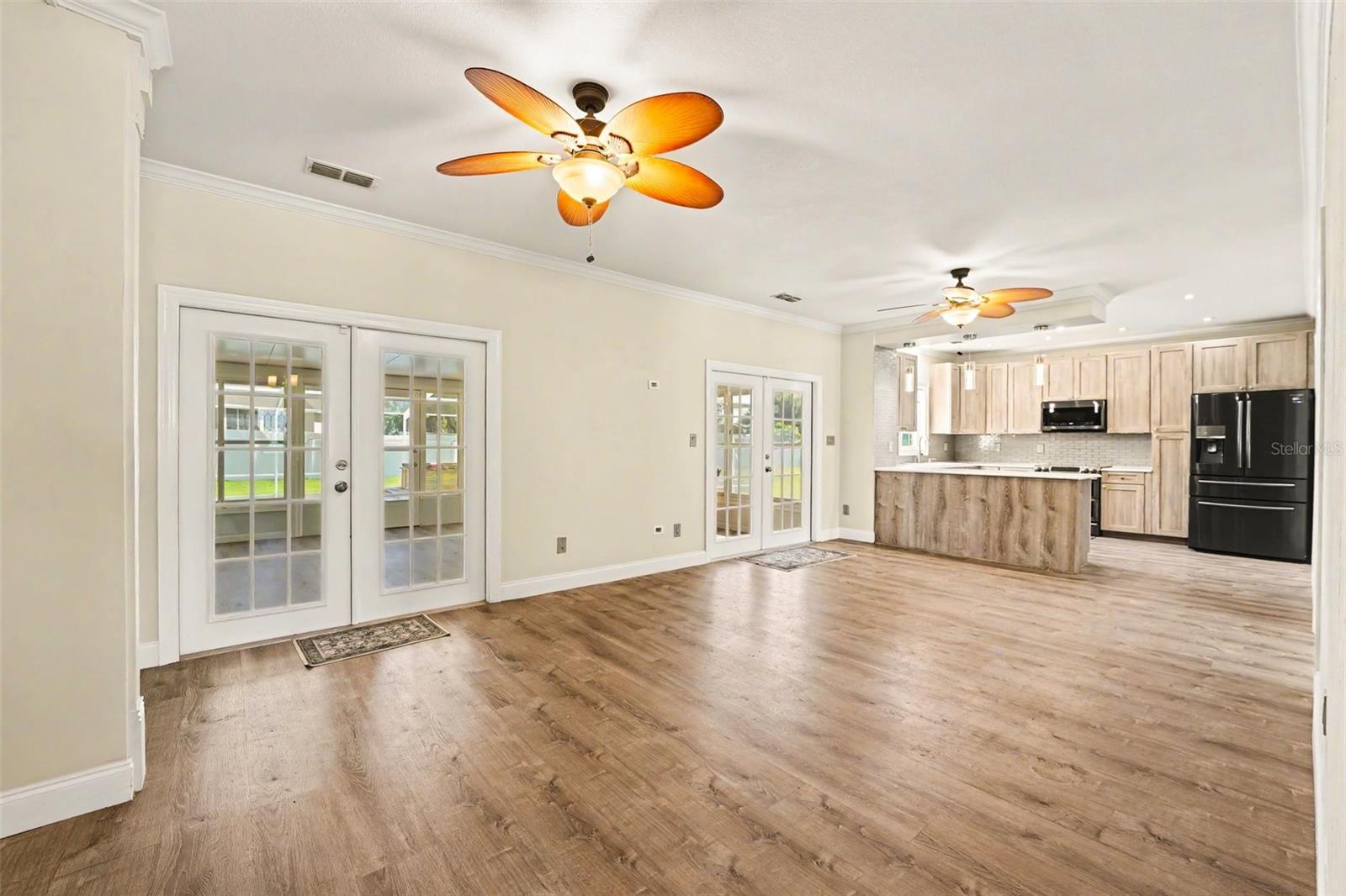 SYLVANA ACRES - Residential