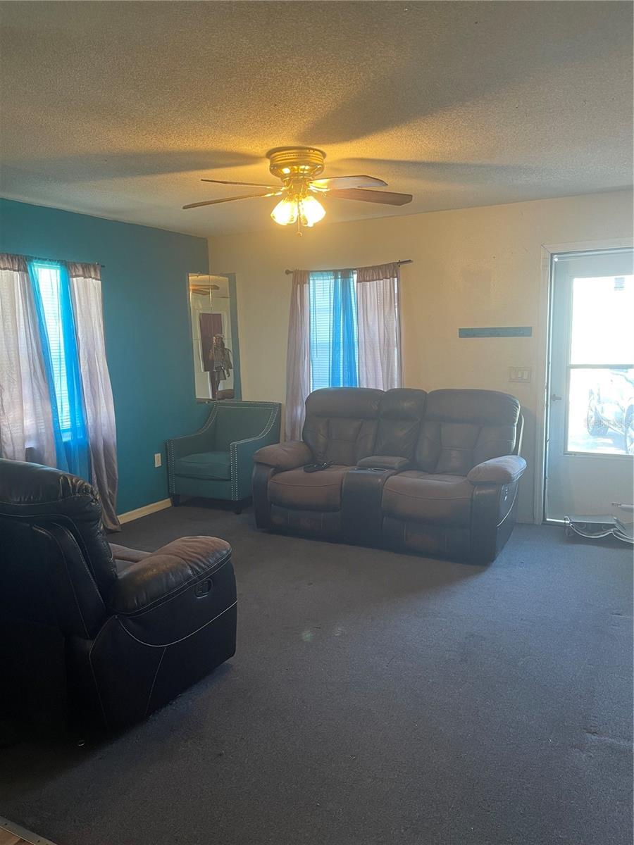 LINCOLN MANOR - Residential