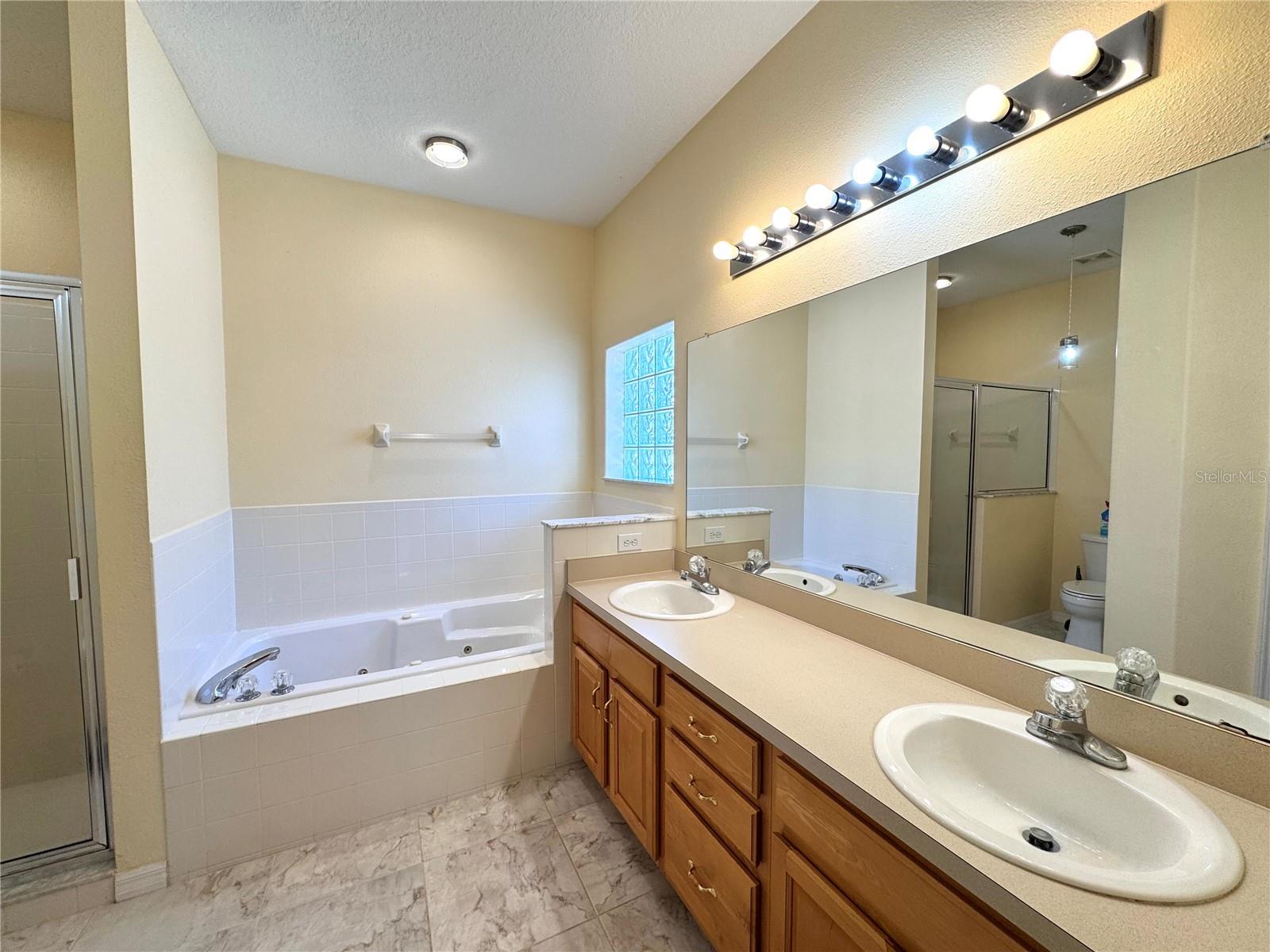 RIDGEWOOD LAKES VILLAGE 04A - Residential Lease