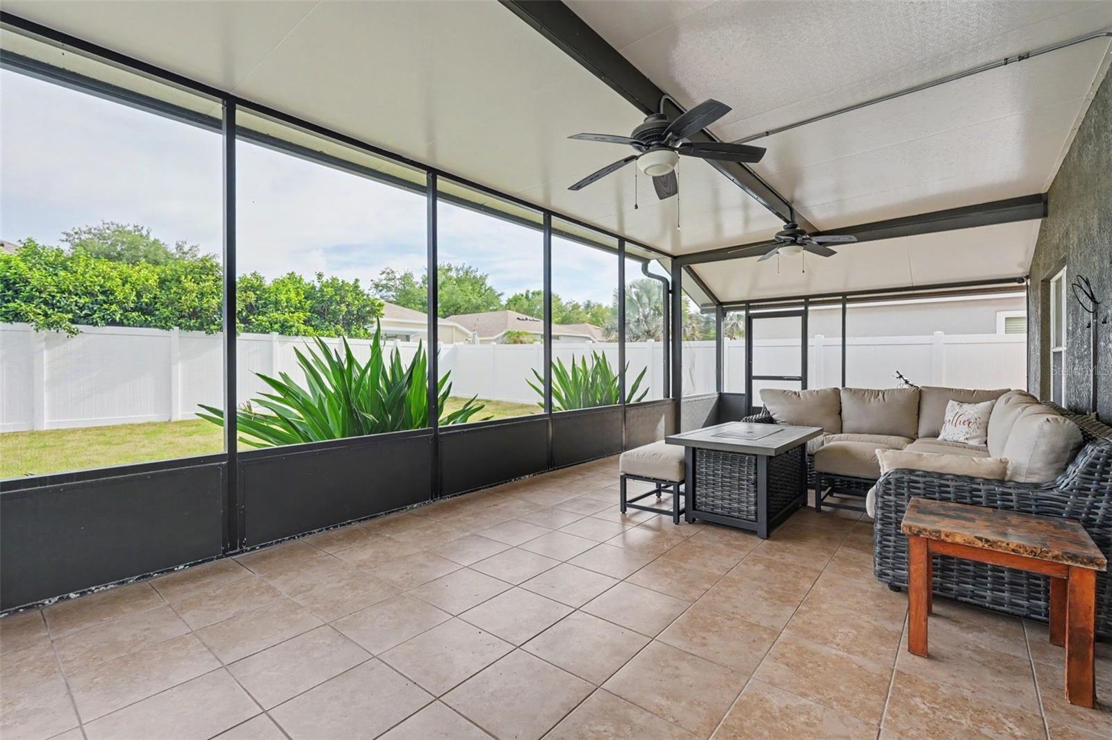 SOUTH POINTE PH 8 - Residential