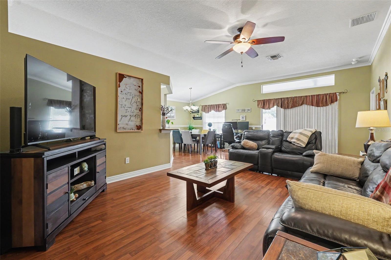 SOUTH POINTE PH 8 - Residential