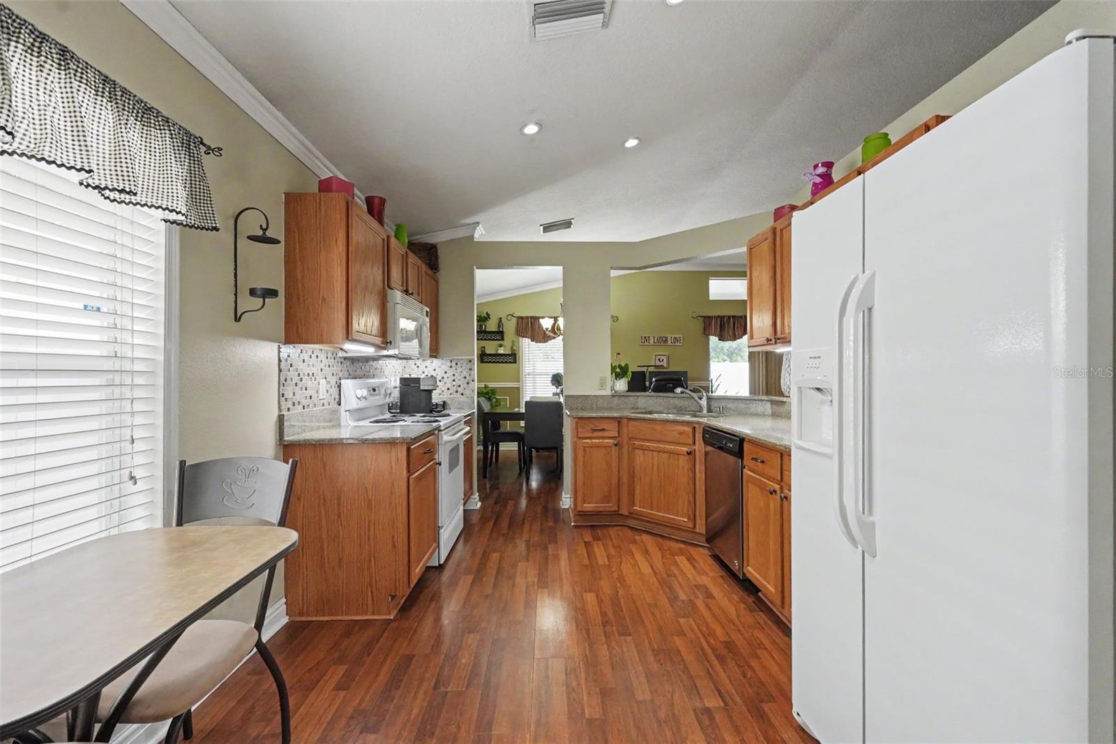 SOUTH POINTE PH 8 - Residential