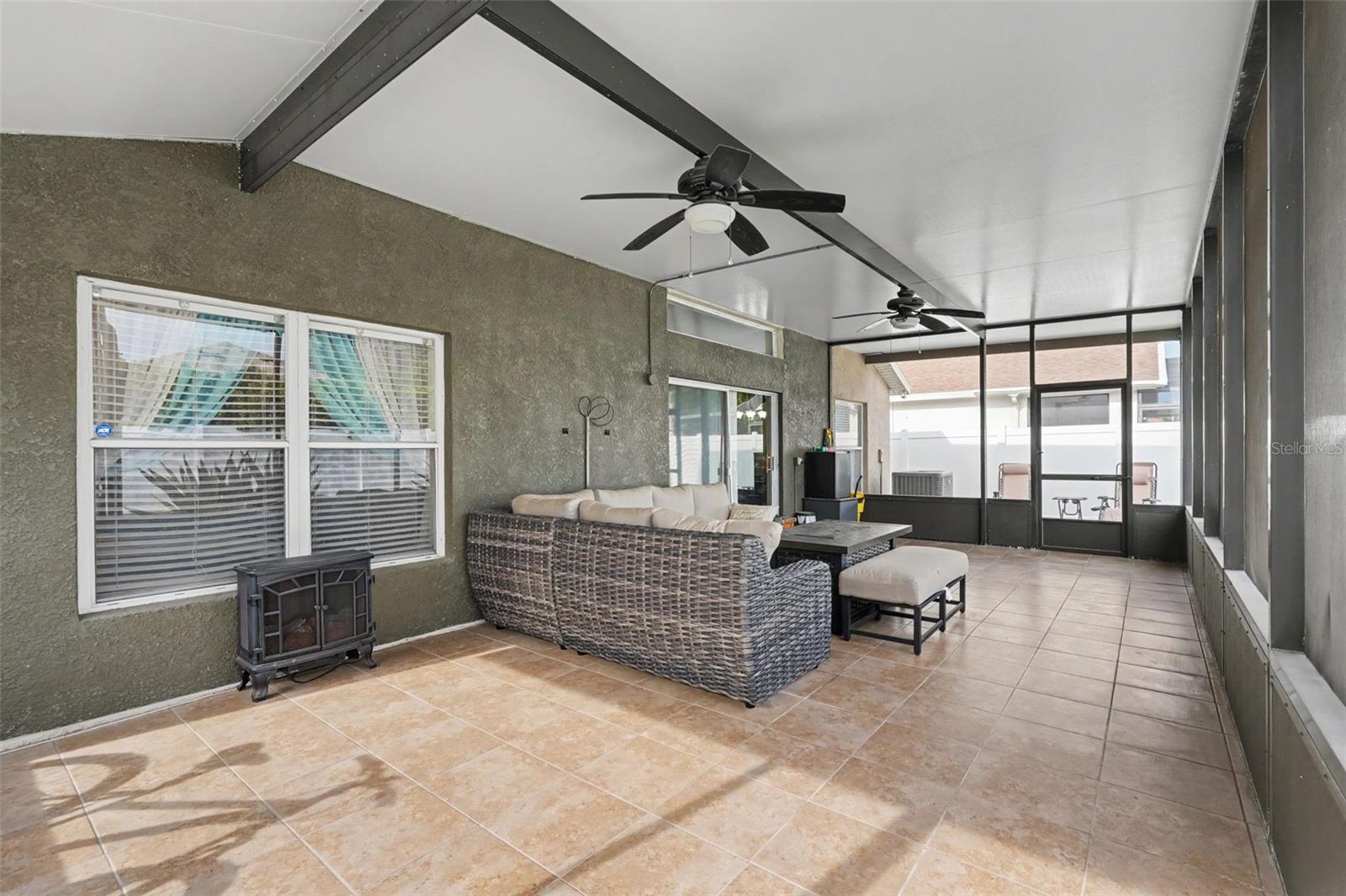 SOUTH POINTE PH 8 - Residential