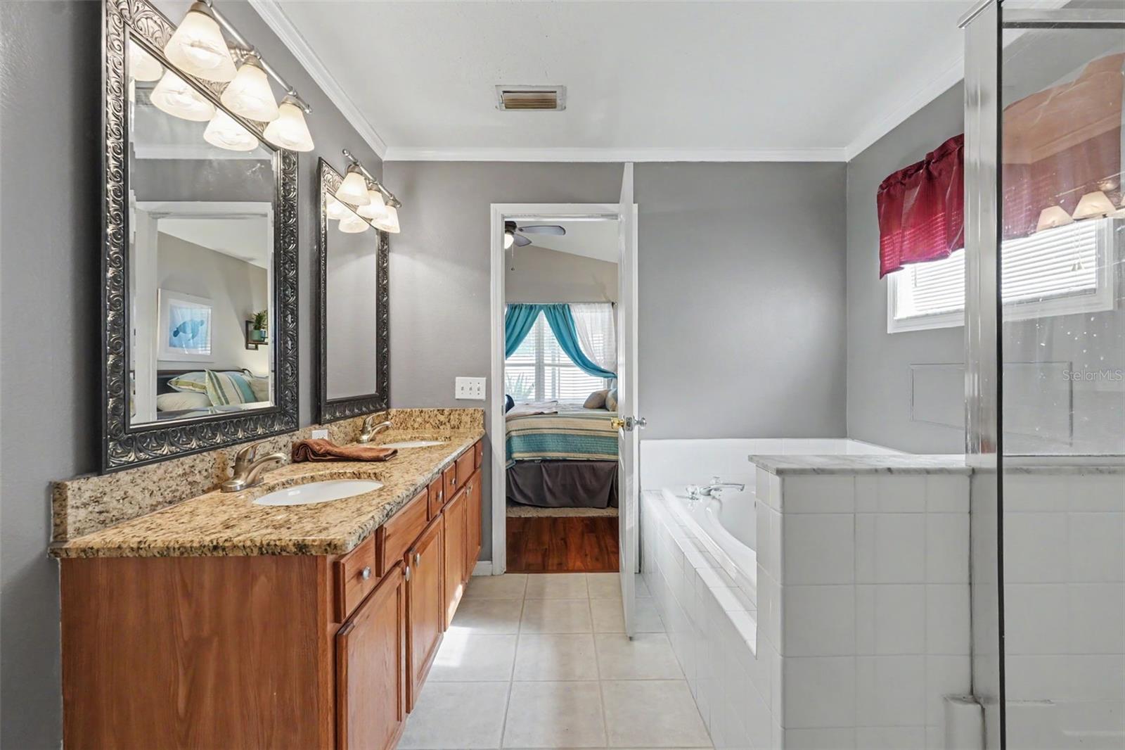 SOUTH POINTE PH 8 - Residential