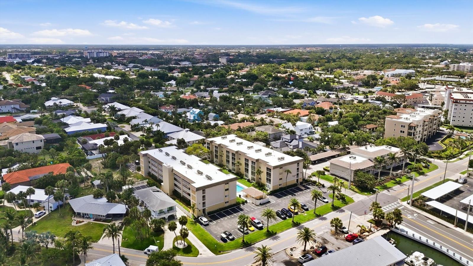 CASA SEVILLE - Residential