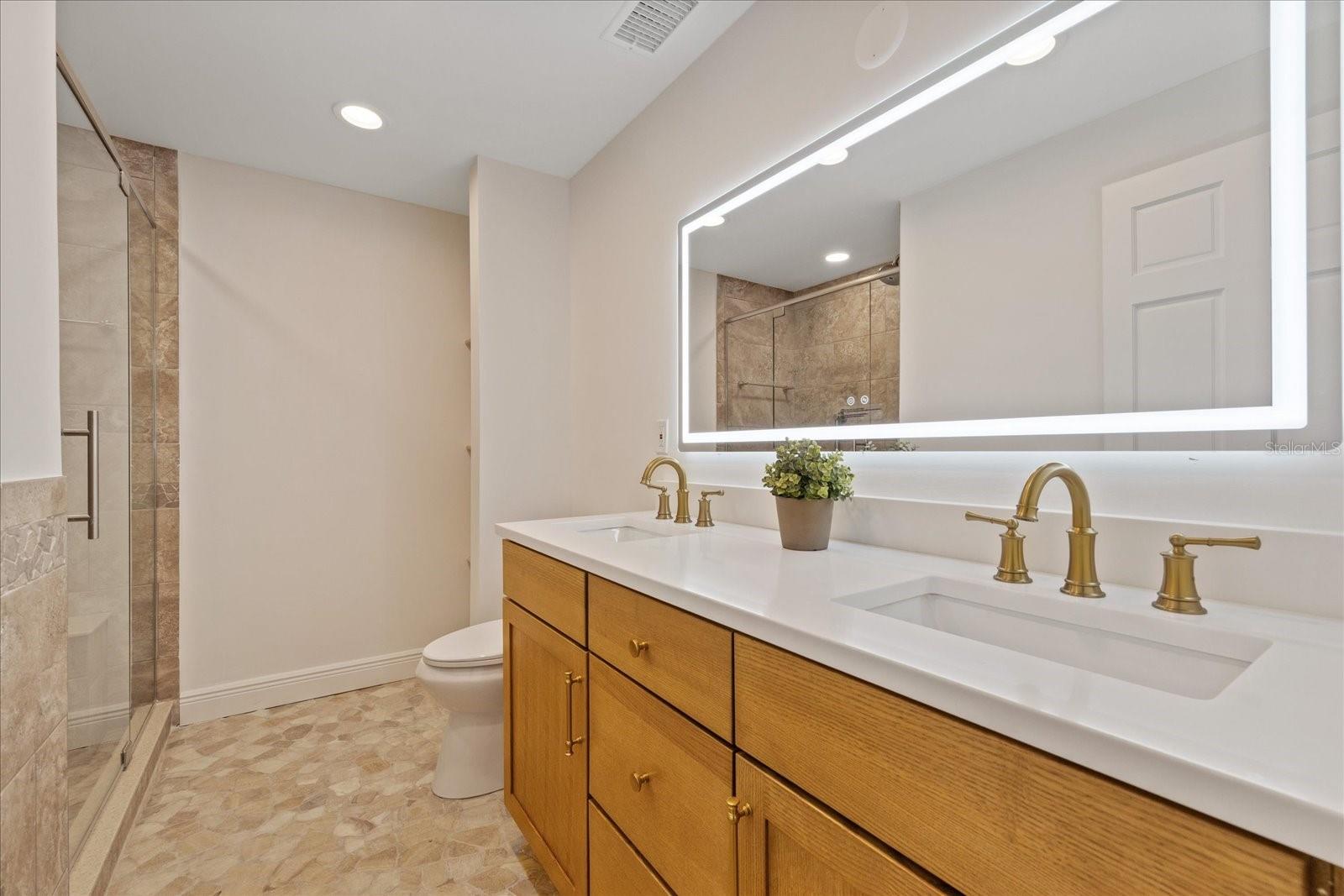 BROADWATER UNIT 2 BLK P - Residential