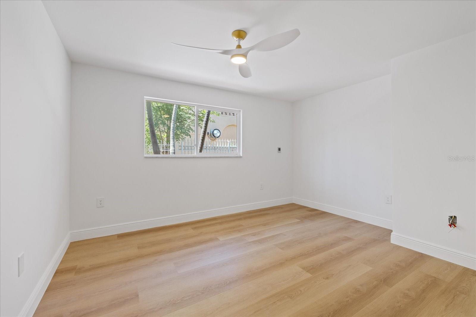 BROADWATER UNIT 2 BLK P - Residential