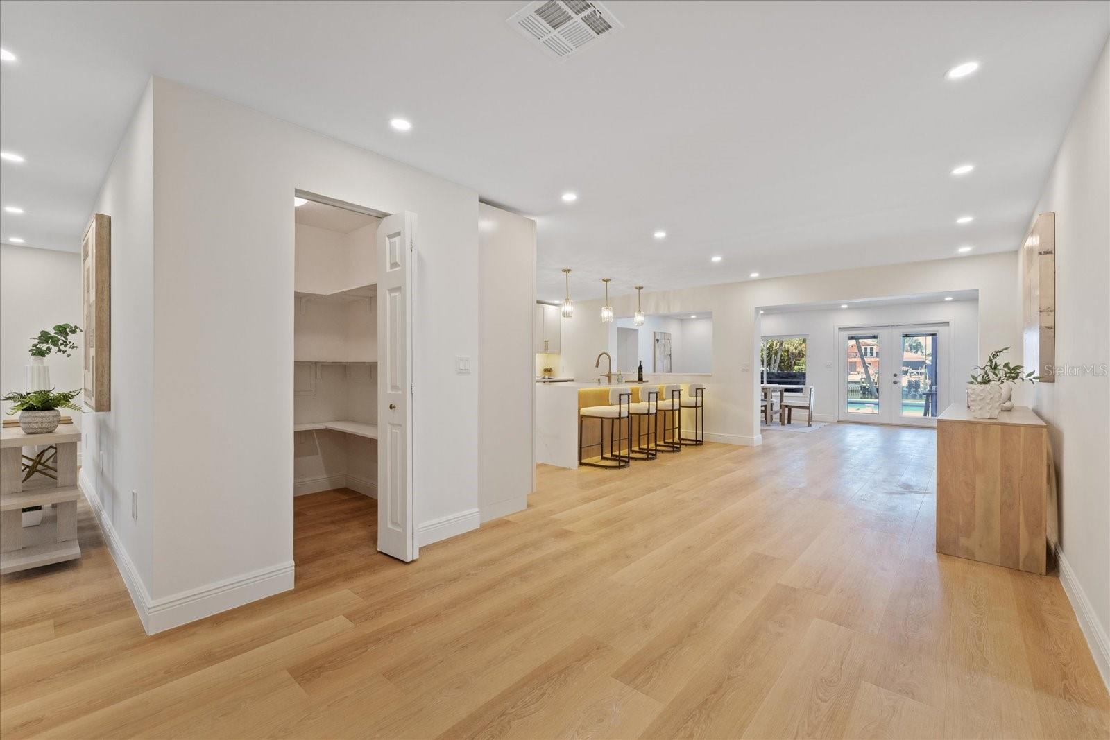 BROADWATER UNIT 2 BLK P - Residential