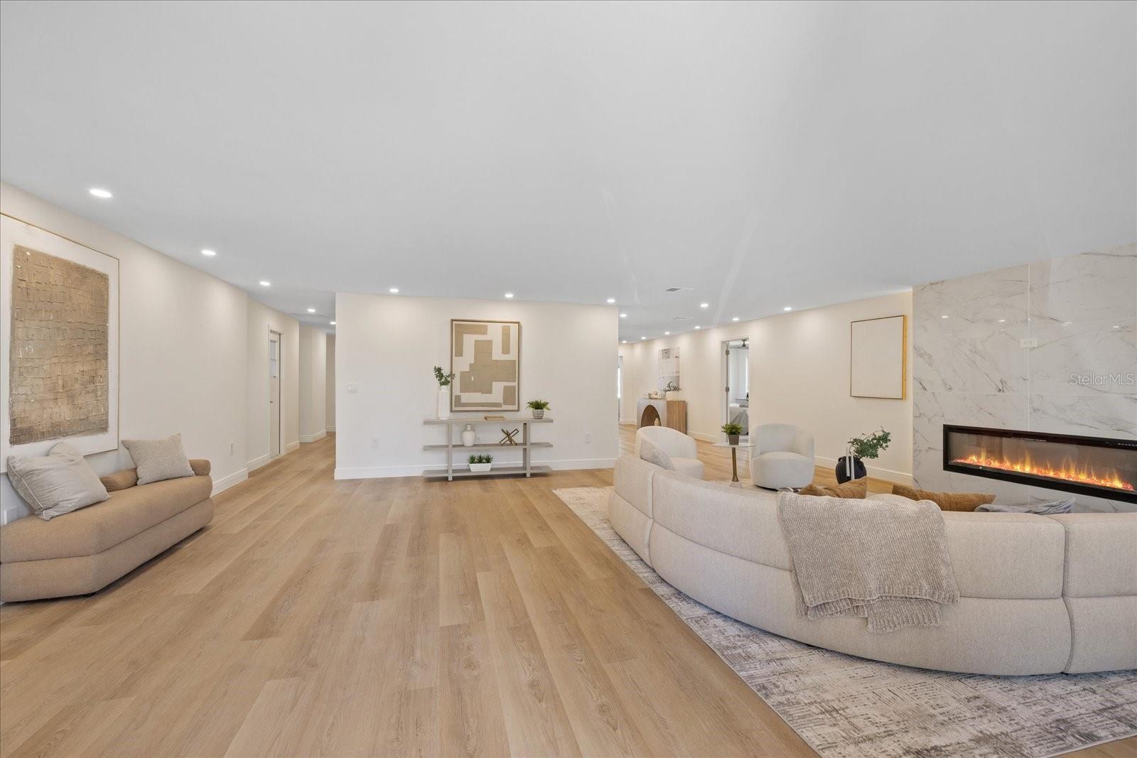 BROADWATER UNIT 2 BLK P - Residential