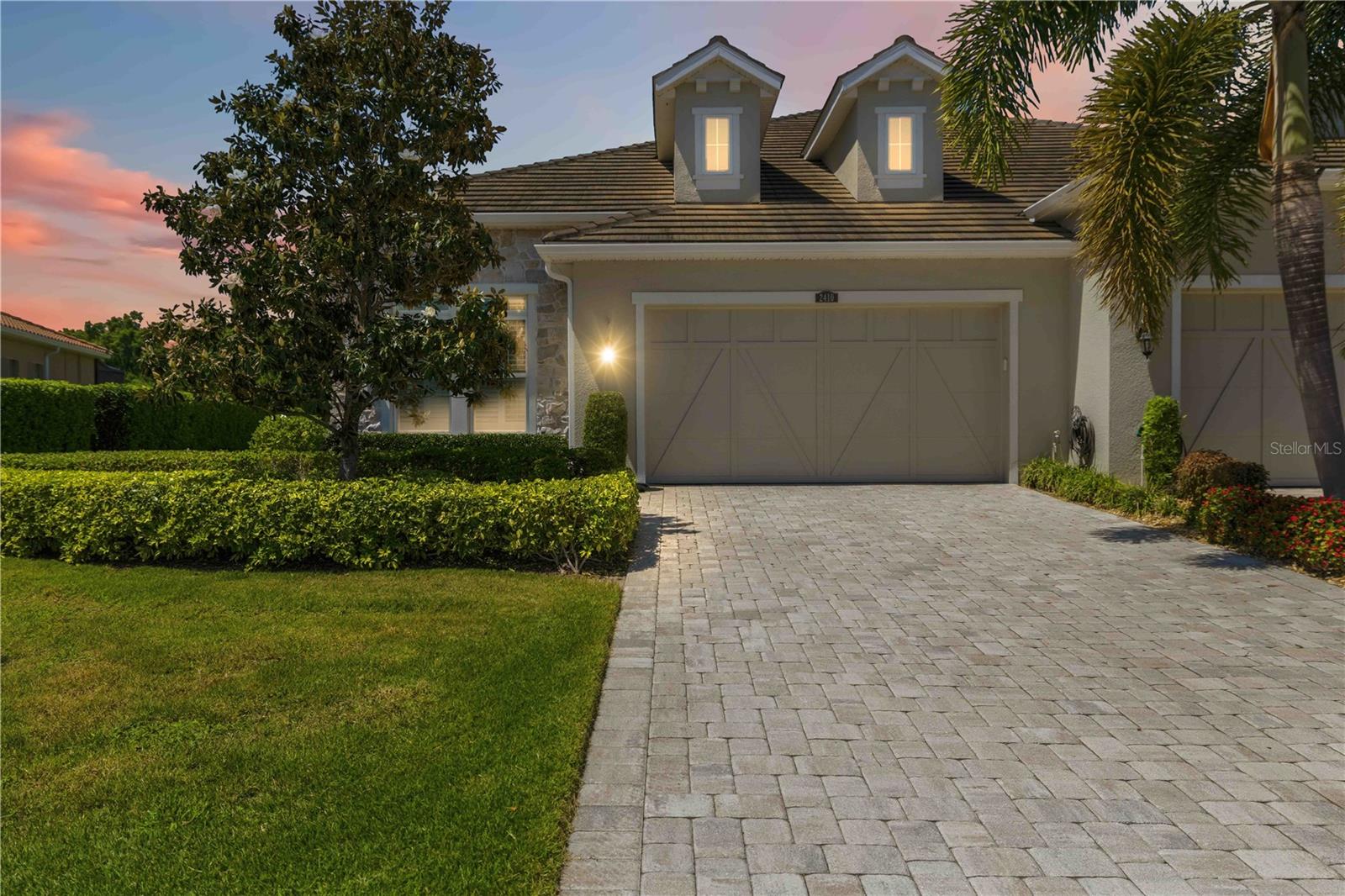 ARBOR GRANDE - Residential