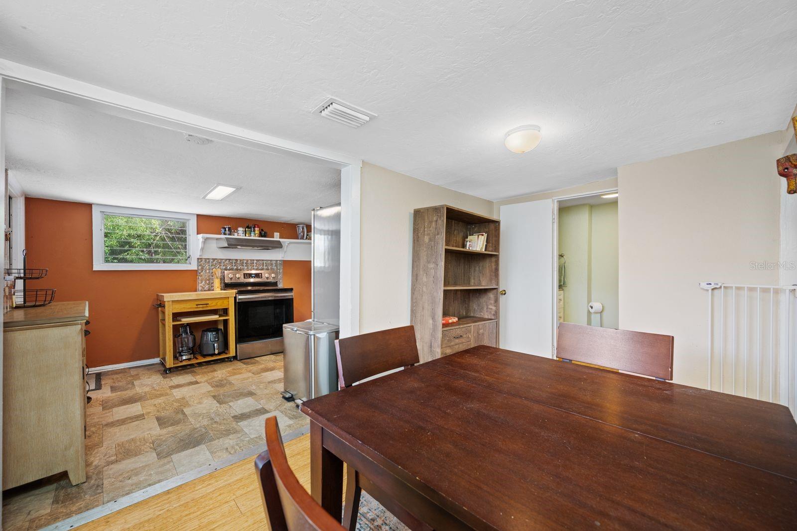 N A REYNOLDS RESUBDIVIDED - Residential