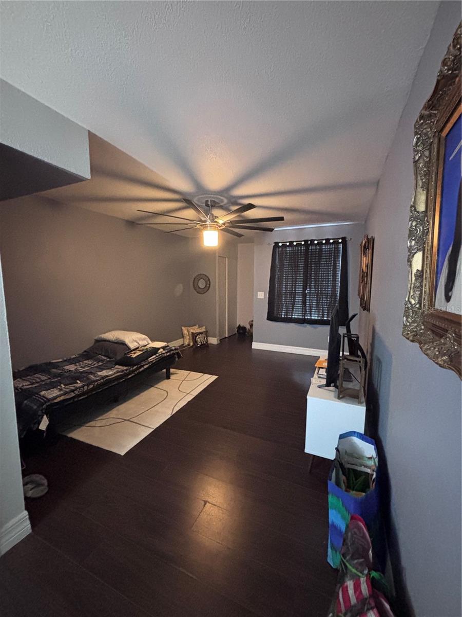 TAMPA VILLAS SOUTH UNIT 1 - Residential