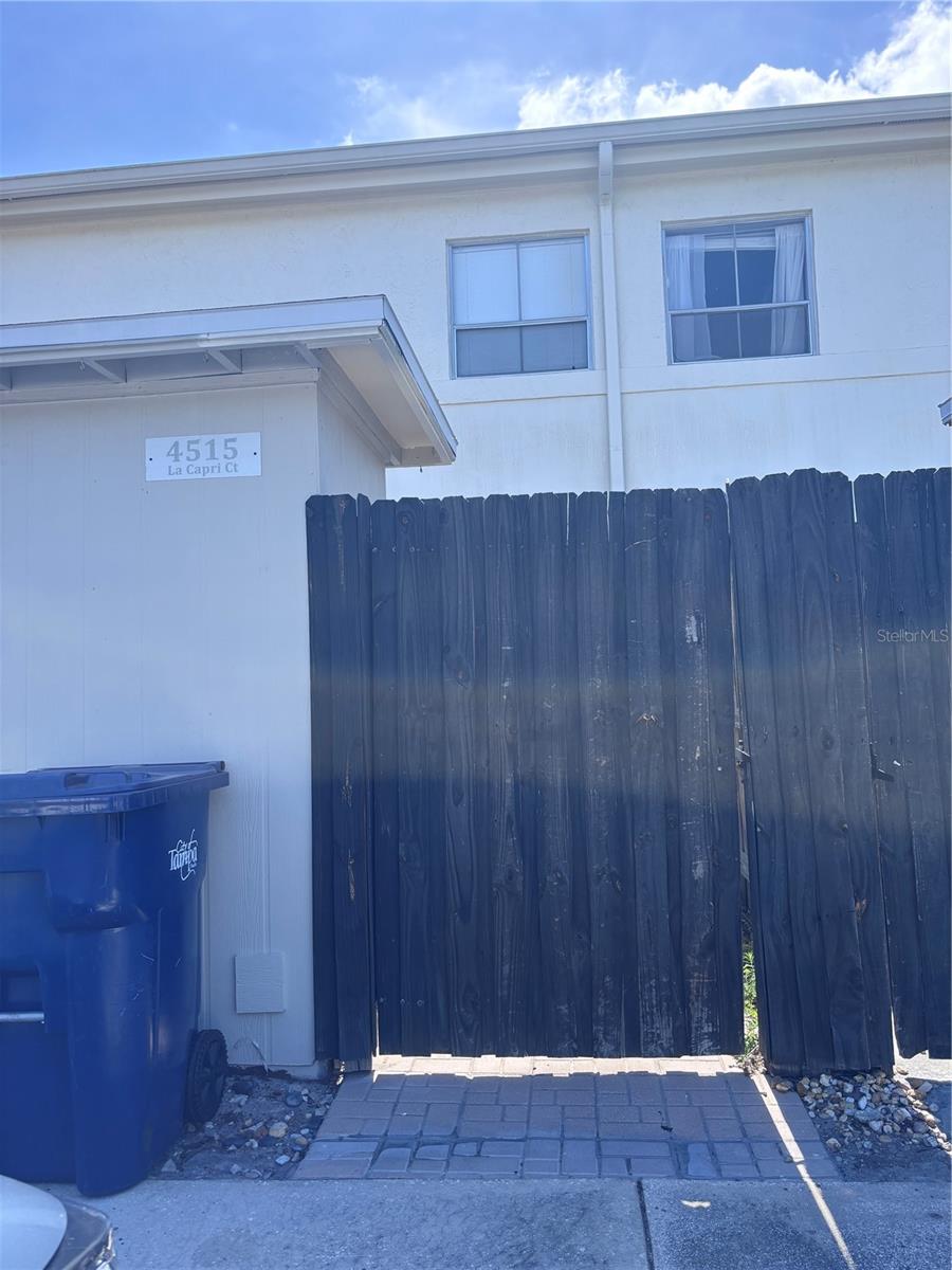 TAMPA VILLAS SOUTH UNIT 1 - Residential