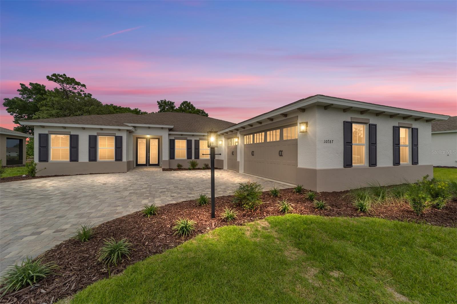 ON TOP OF THE WORLD - Residential