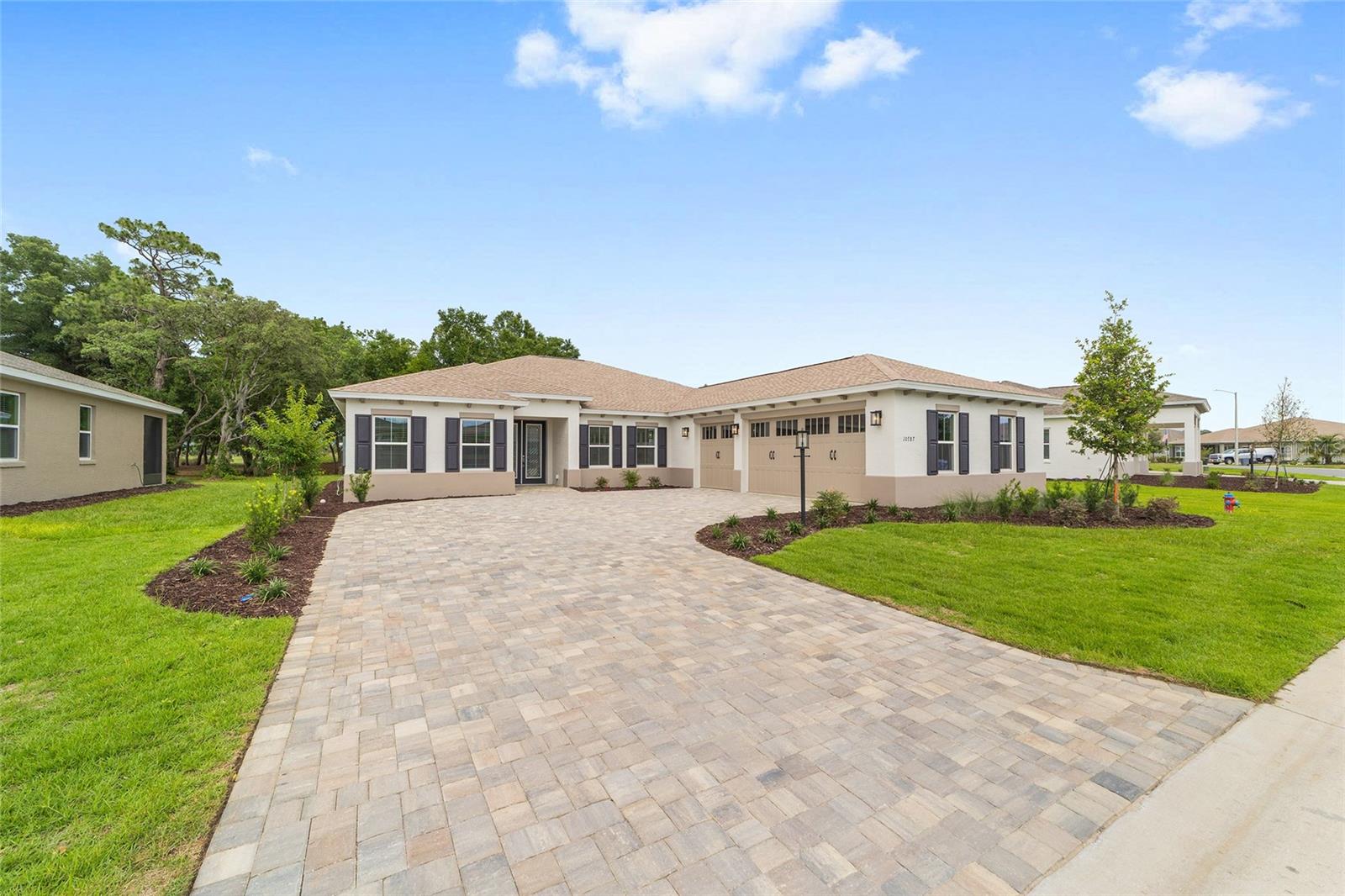 ON TOP OF THE WORLD - Residential