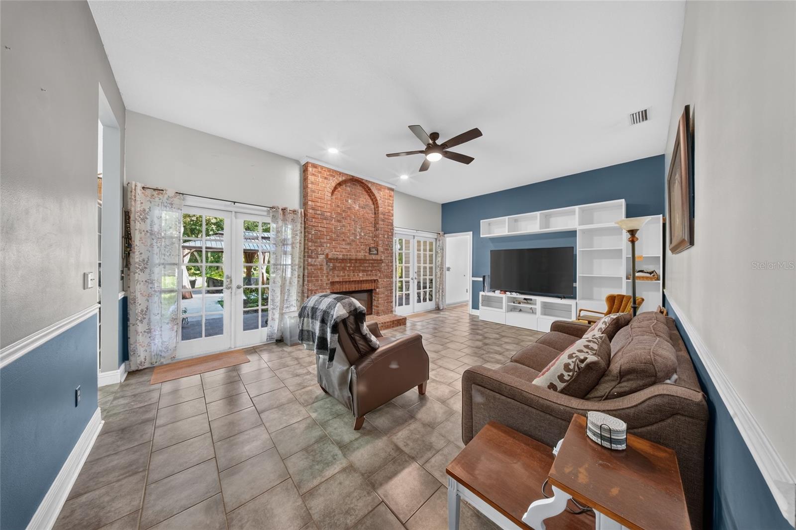 SHADY HOLLOW SUB - Residential