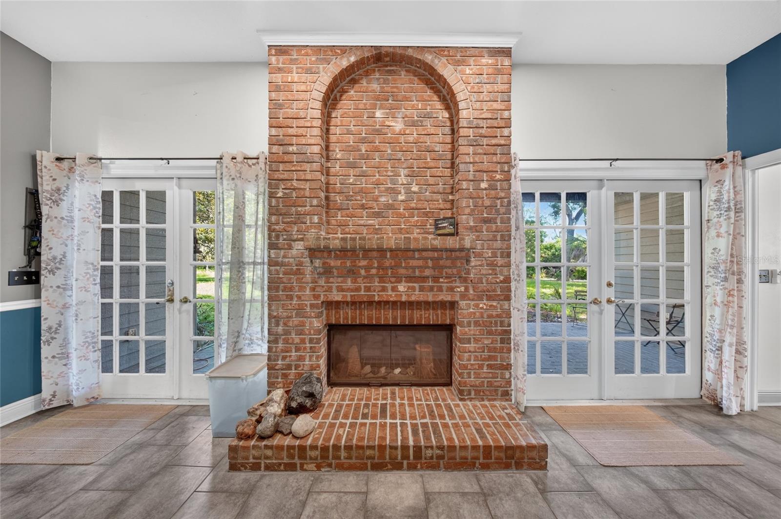 SHADY HOLLOW SUB - Residential